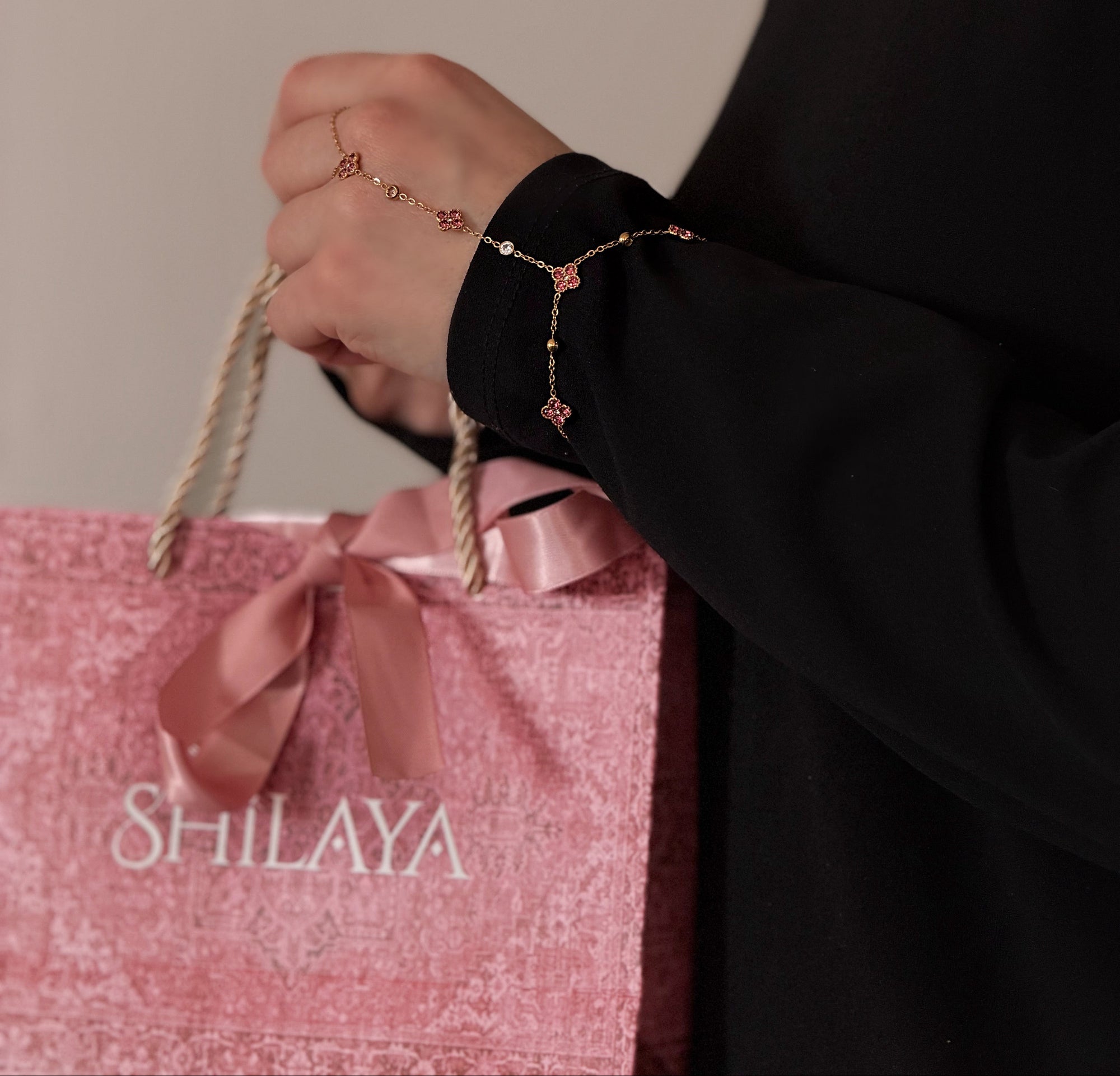 CHAINE DE MAIN ALMA AU CHOIX