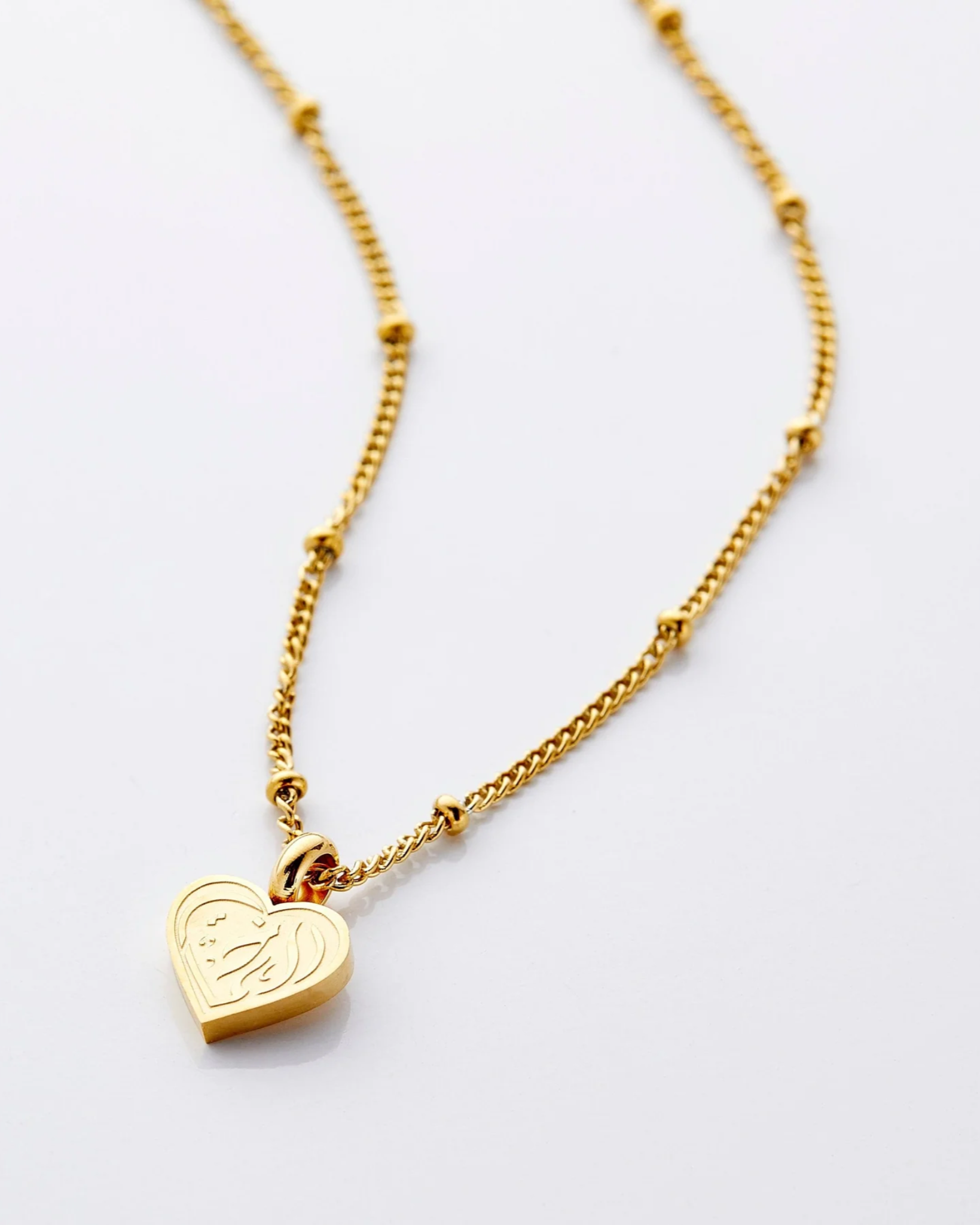 COLLIER SISTER EN ARABE