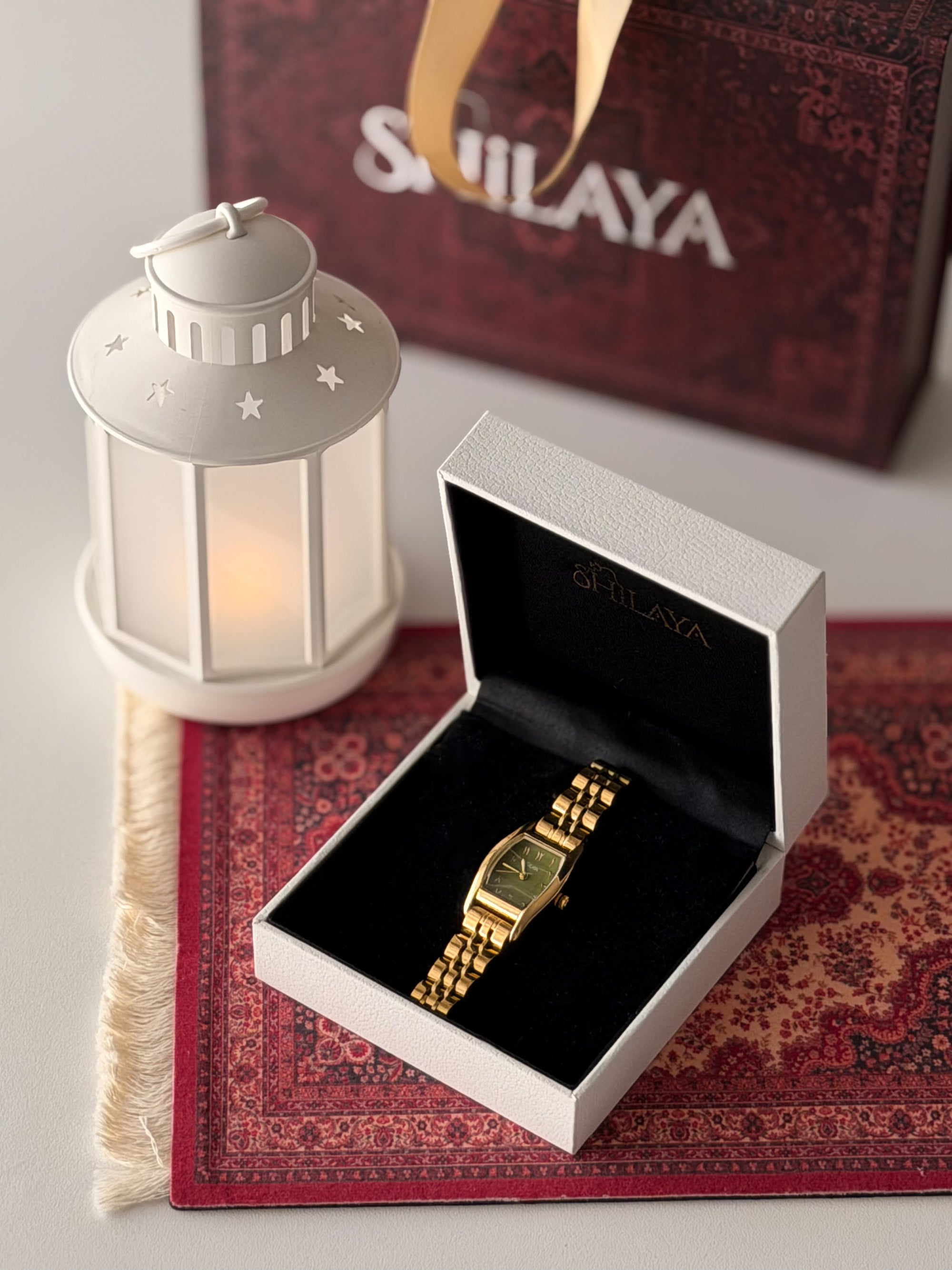 LA BALI MONTRE DORÉ AVEC CHIFFRES ARABES