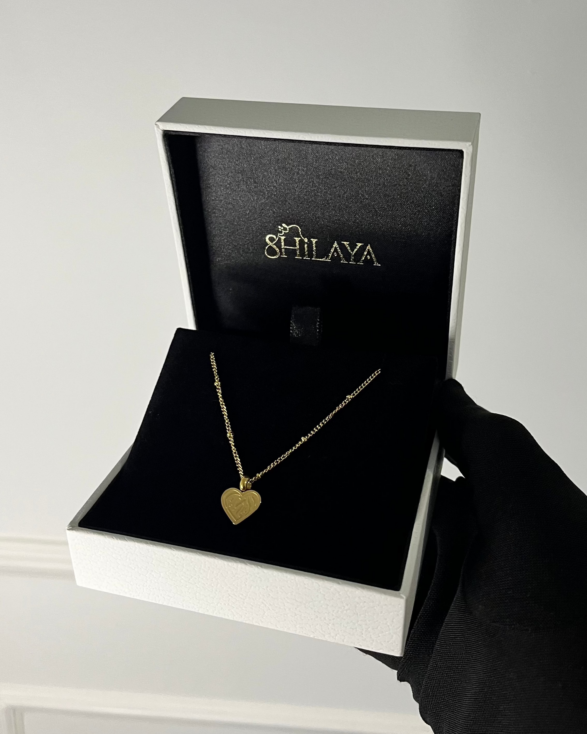 COLLIER SISTER EN ARABE