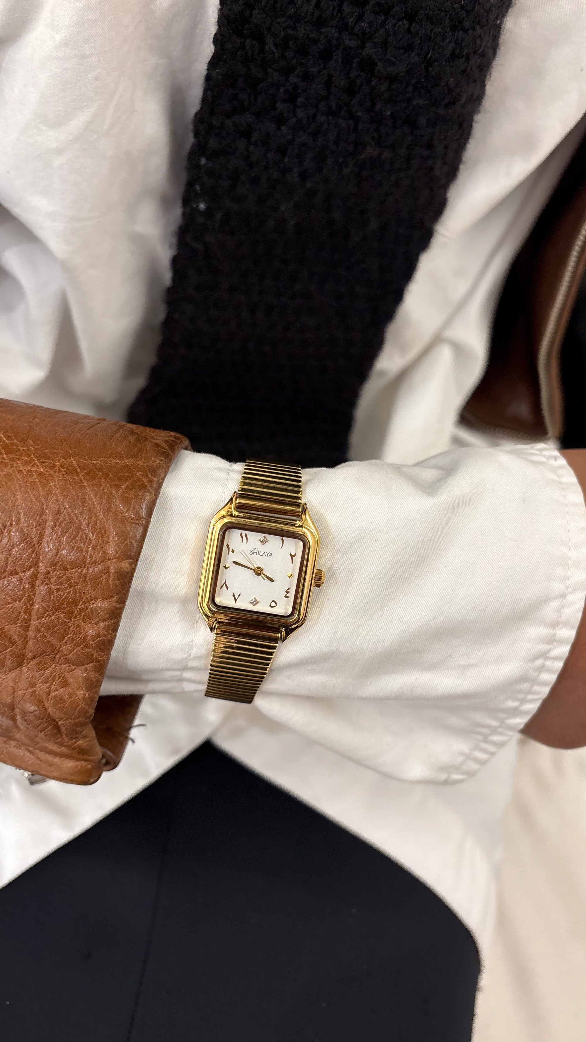 LA CASUAL MONTRE DORÉ AVEC CHIFFRES ARABES