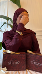 ساعة منتصف الليل الذهبية بأرقام عربية