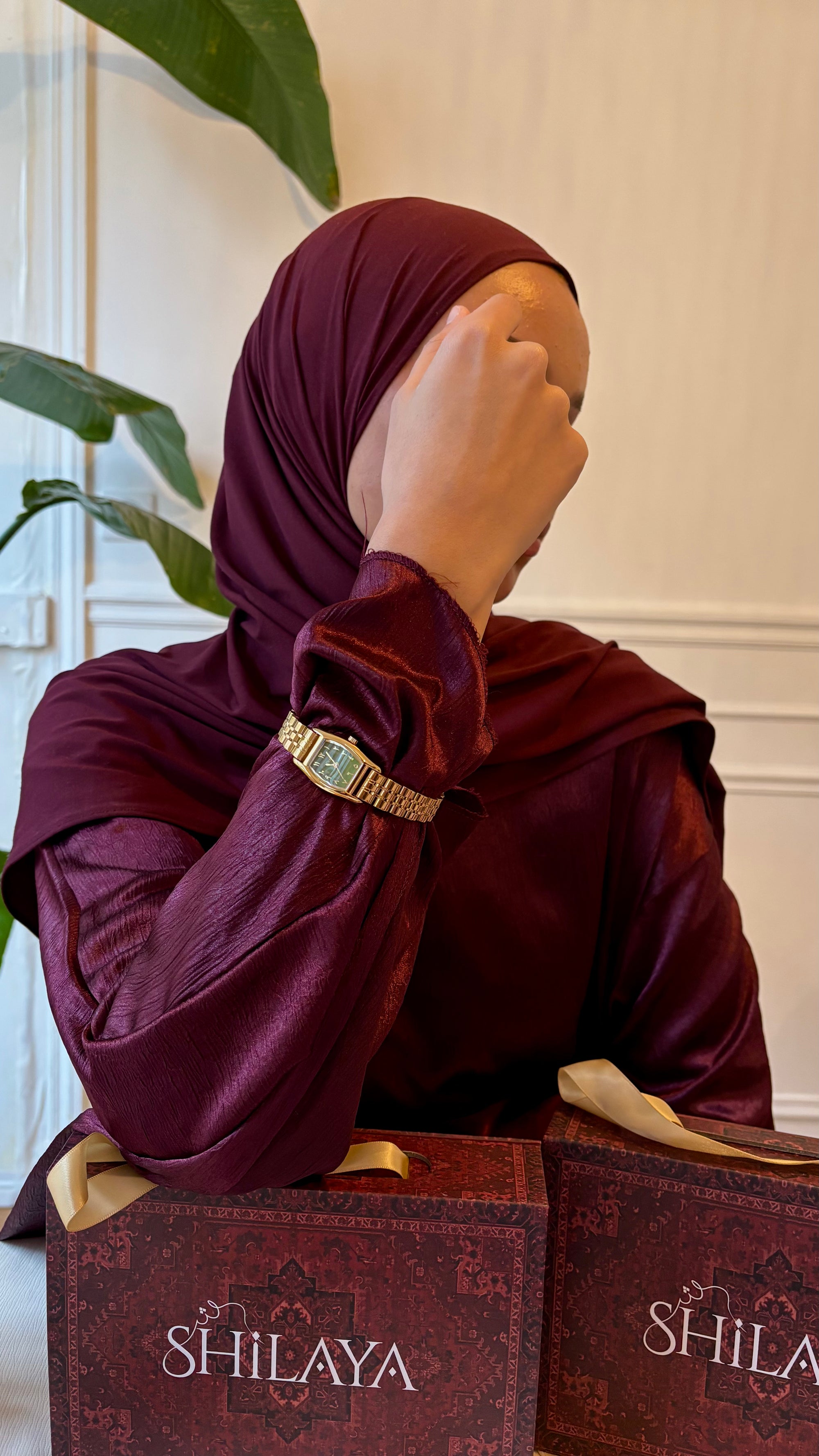 LA BALI MONTRE DORÉ AVEC CHIFFRES ARABES