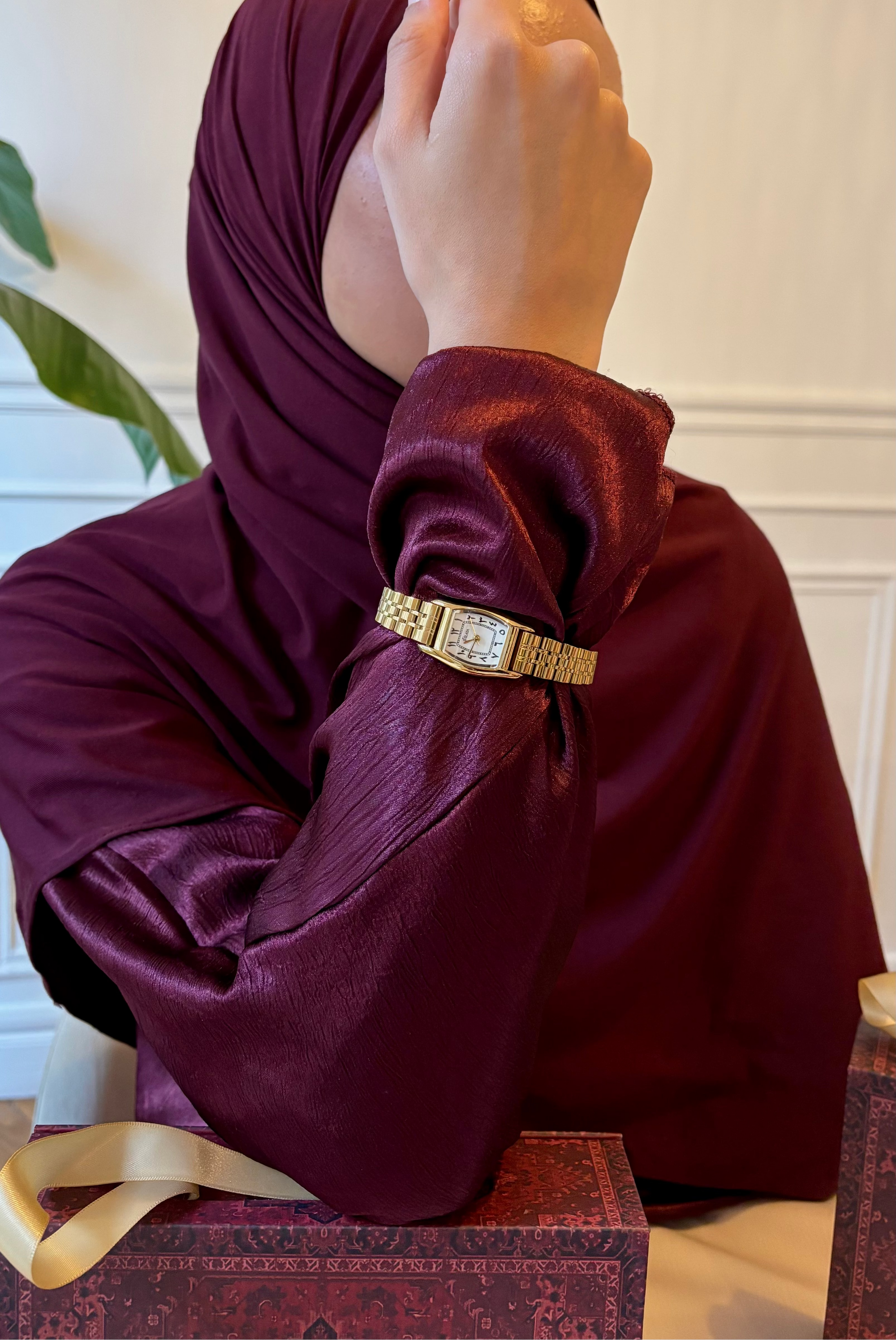 LA SANTORIN MONTRE DORÉ AVEC CHIFFRES ARABES