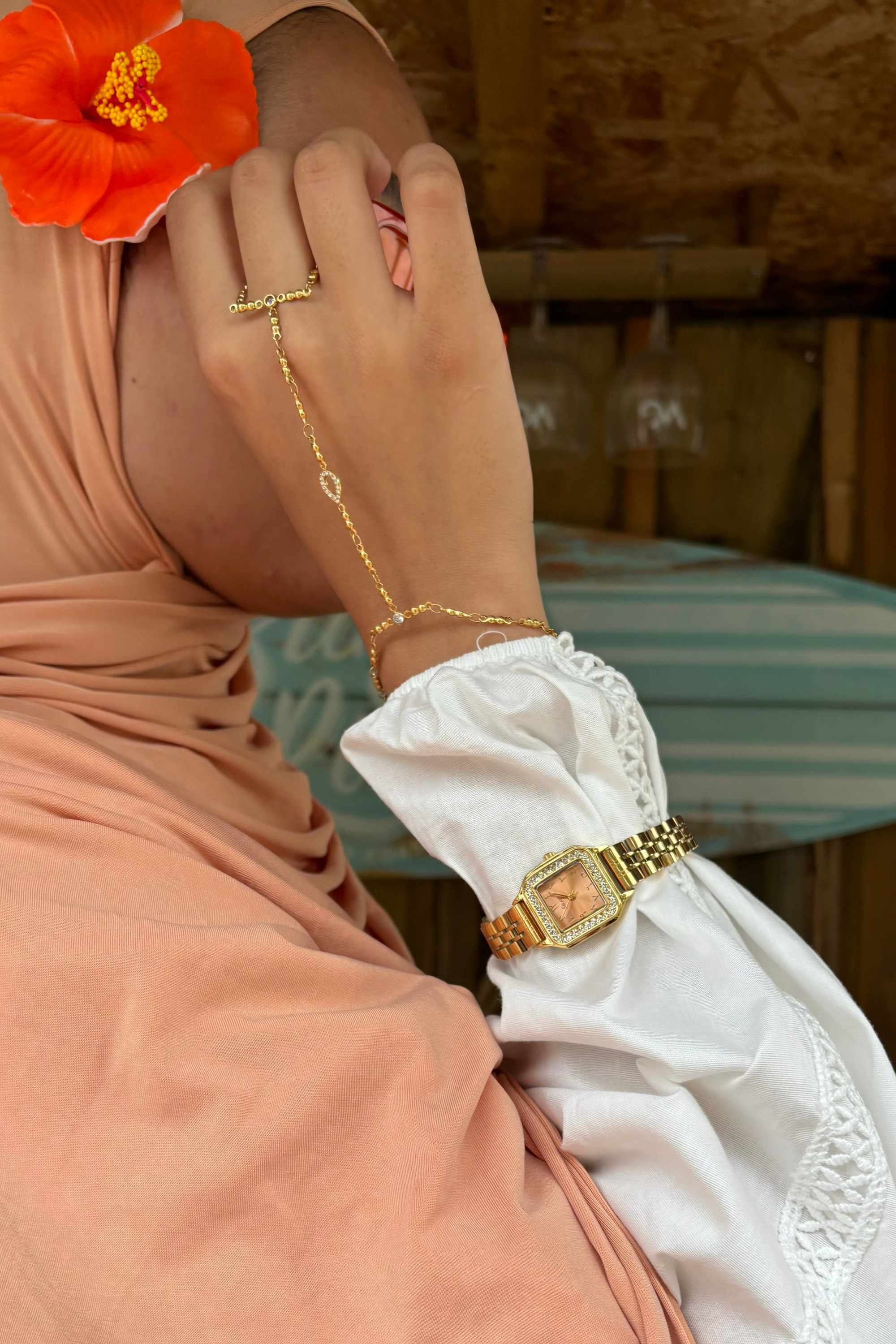 LA PEACH MONTRE DORÉ AVEC CHIFFRES ARABES