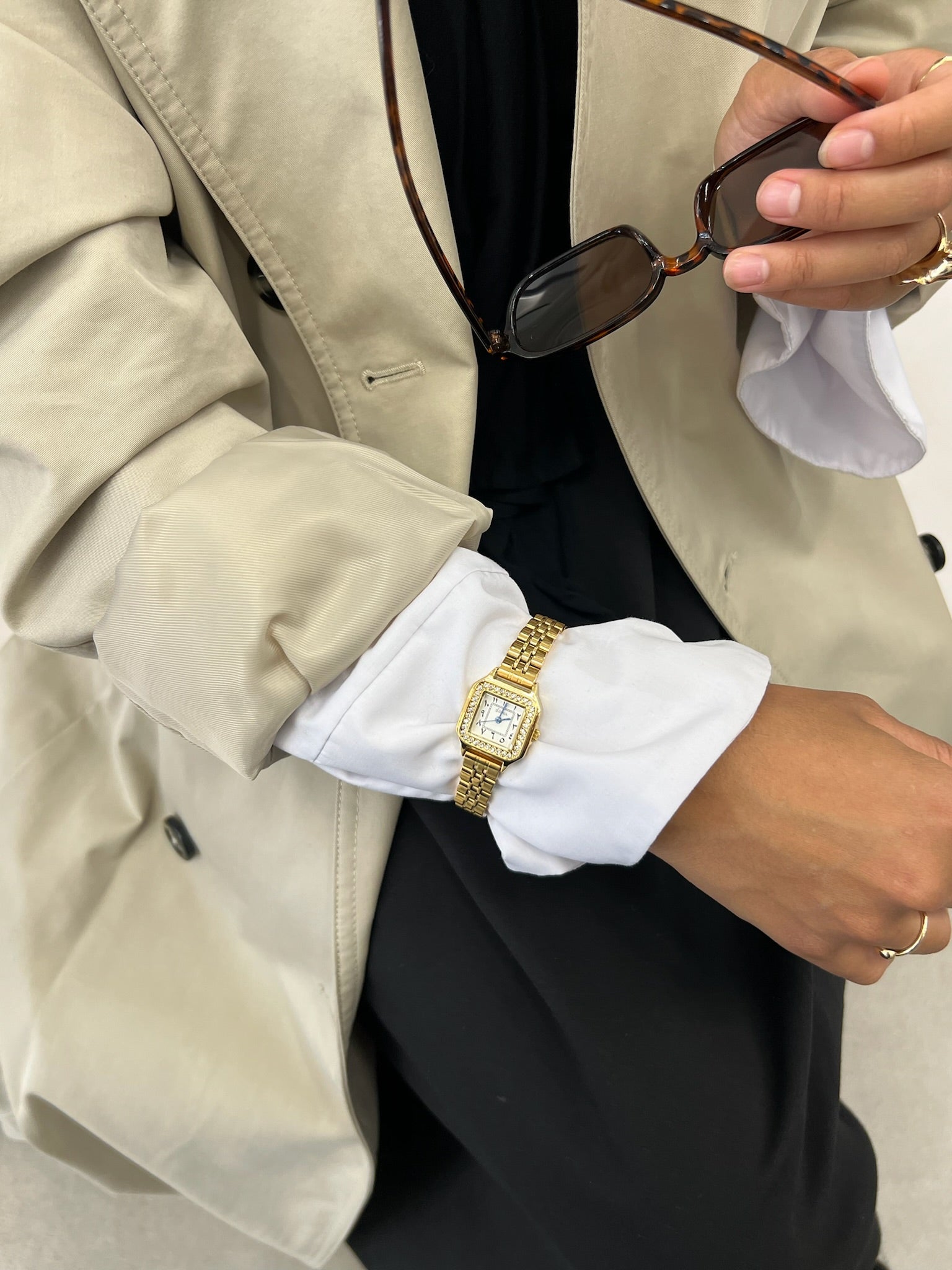 LA MYKONOS MONTRE DORÉ AVEC CHIFFRES ARABES Shilaya