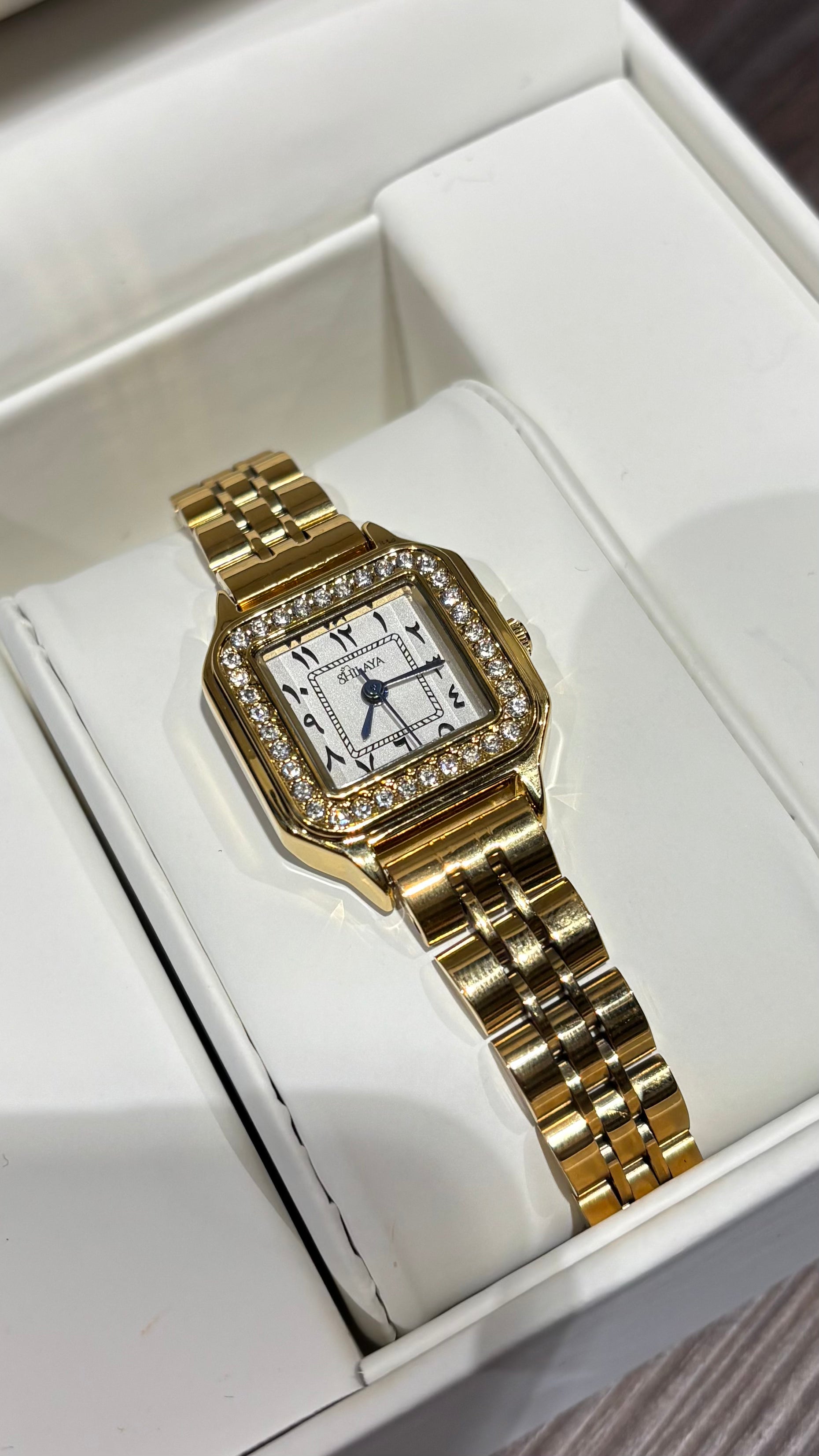 LA MYKONOS MONTRE DORÉ AVEC CHIFFRES ARABES Shilaya