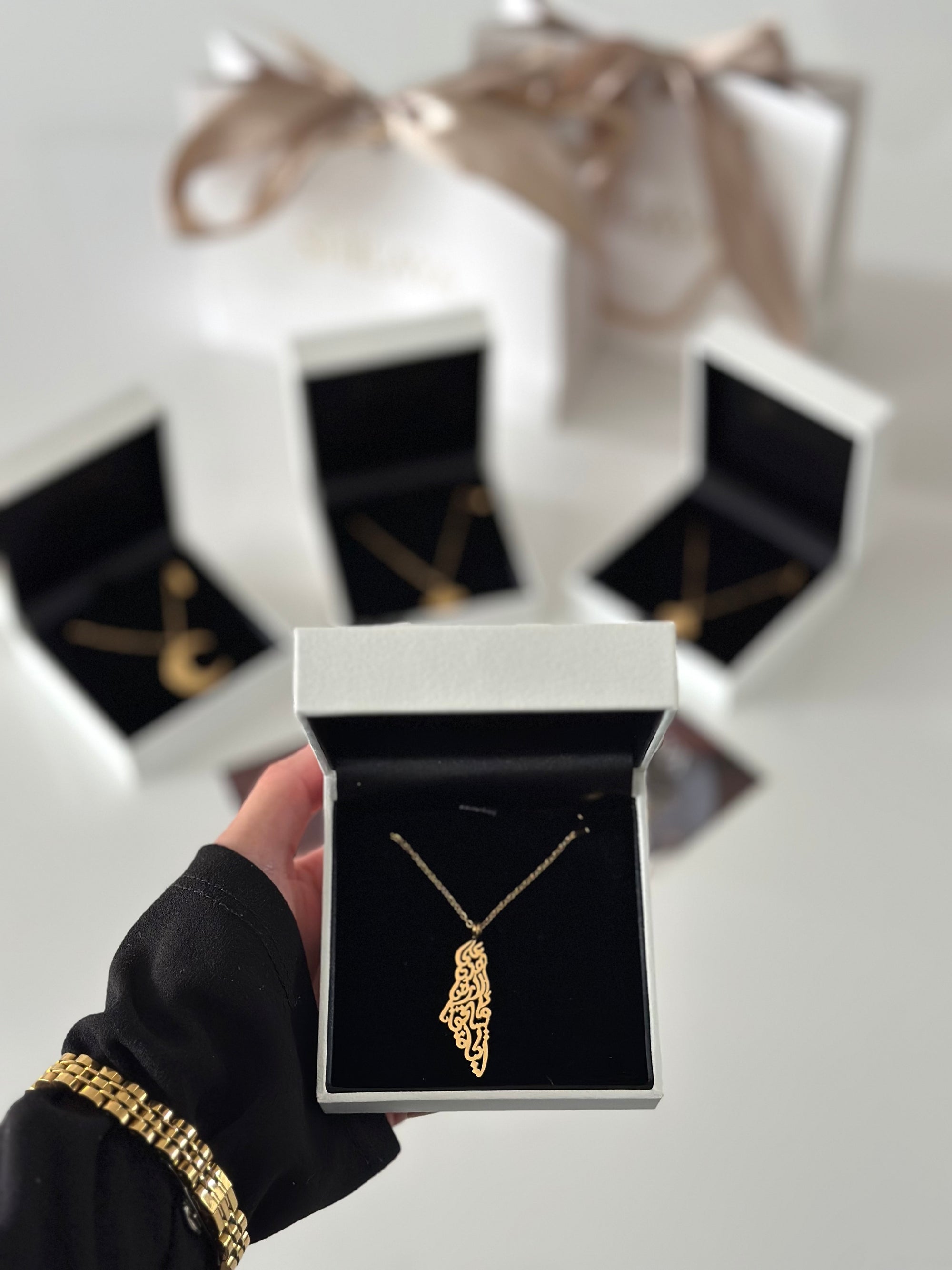 COLLIER PALESTINE EN CALLIGRAPHIE ARABE