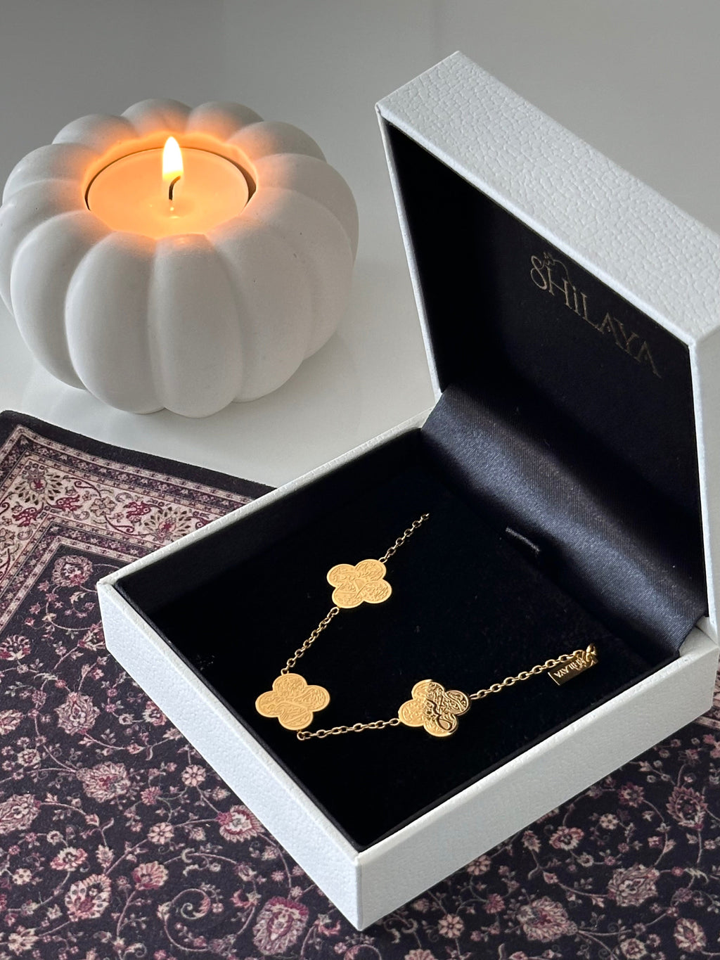 BRACELET SAKINA EN CALLIGRAPHIE ARABE Shilaya