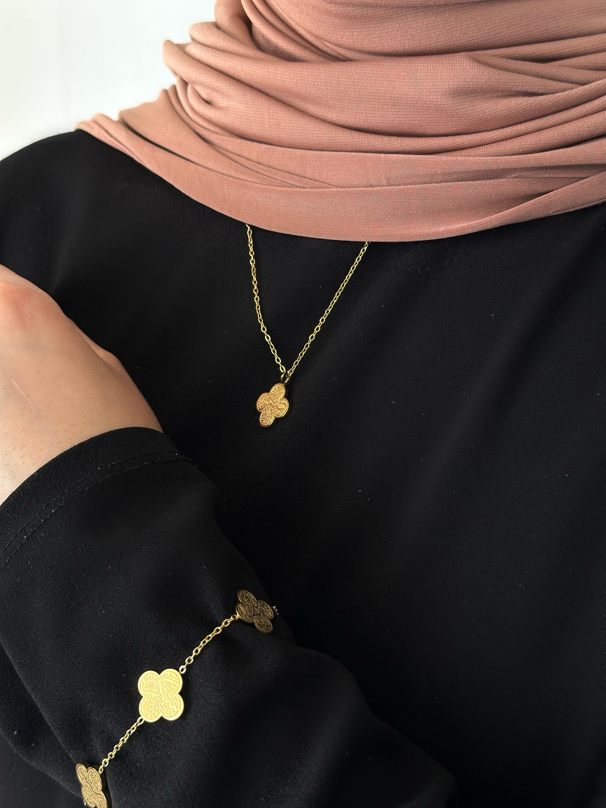 COLLIER SABR EN CALLIGRAPHIE ARABE