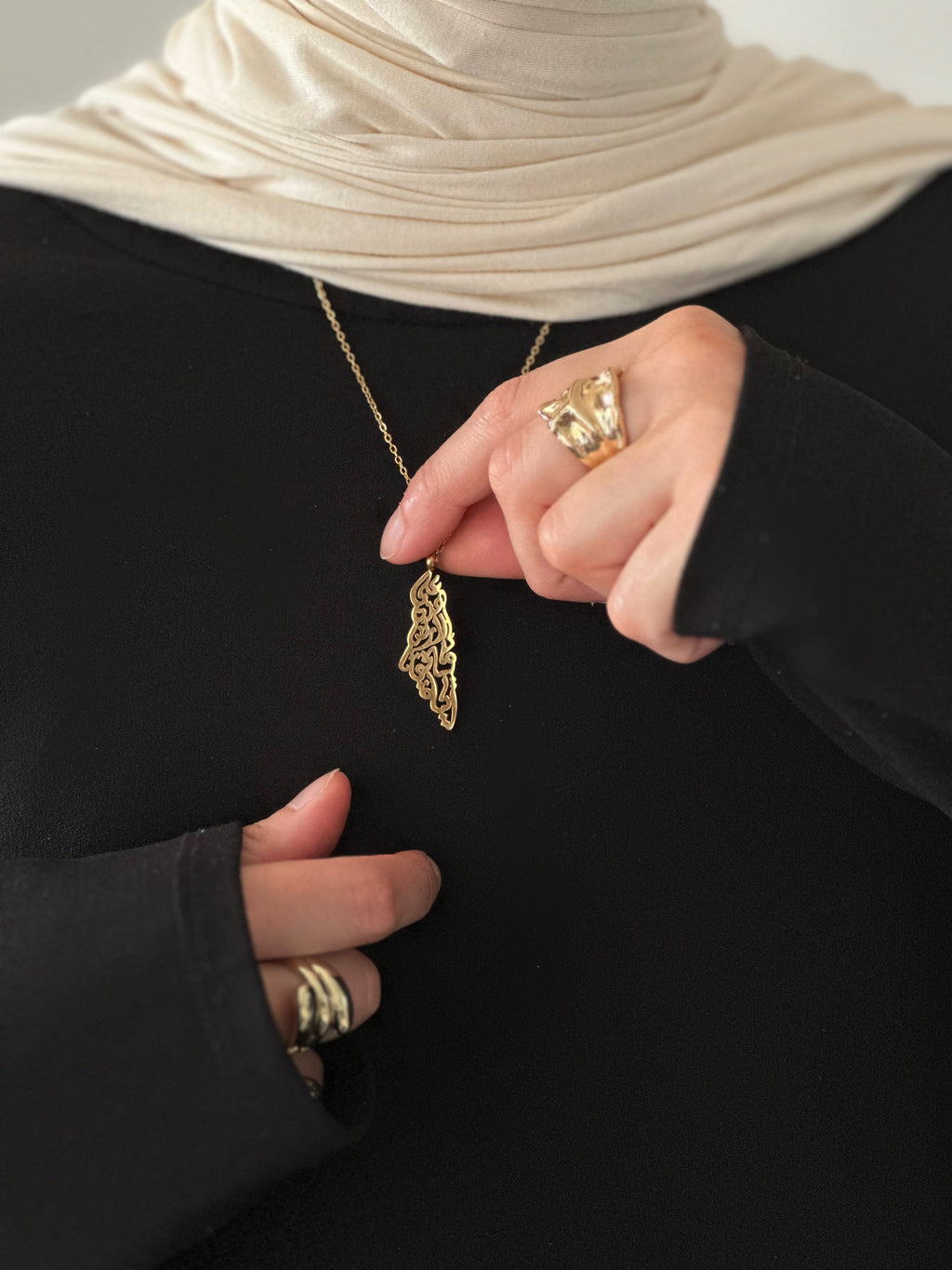 COLLIER PALESTINE EN CALLIGRAPHIE ARABE Shilaya